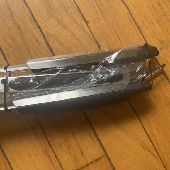 NEW charcoal grill + Cuisinart BBQ Professional Grilling Tool Set - Picture 6 of 7
